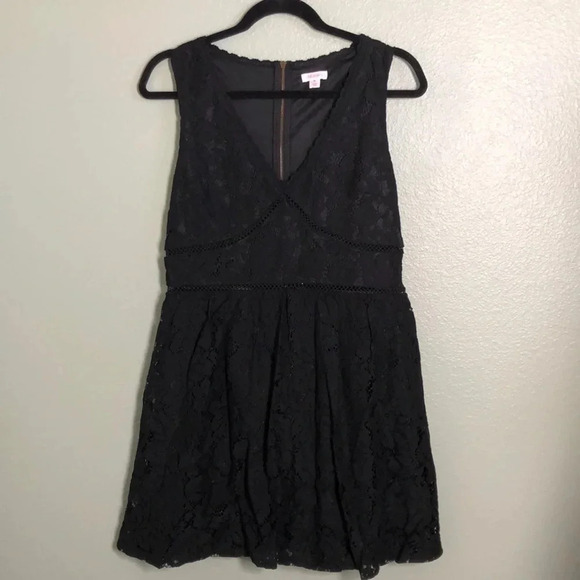 🌸NEW🌸 XHILARATION Black Lace Dress - Picture 1 of 7
